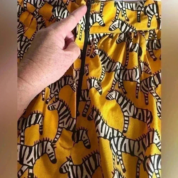 Compania Fantastica XL yellow ZEBRA high waist trouser shorts NWT - Picture 5 of 16